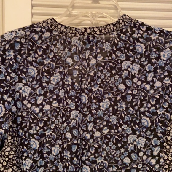 CHAPS Petite Floral Tie Front Blouse - Picture 4 of 7